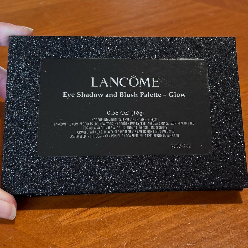 Lancome Eyeshadow and Blush Makeup Palette Glow - Picture 10 of 16